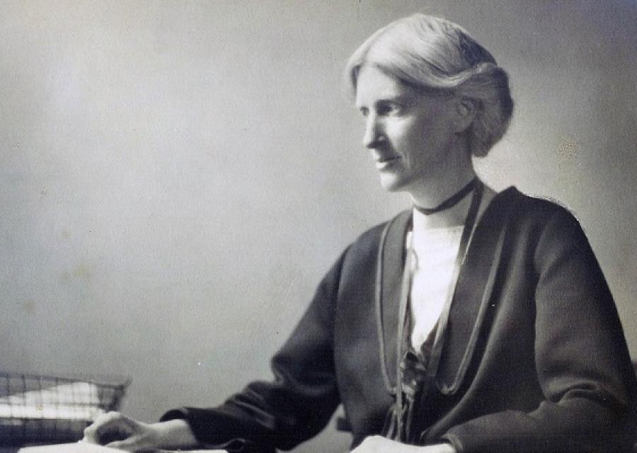 Foto di Eglantyne Jebb attivista e fondatrice di Save the Children 