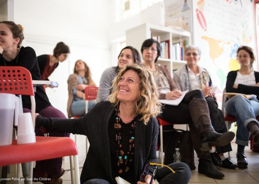 docente di scuola sorridente