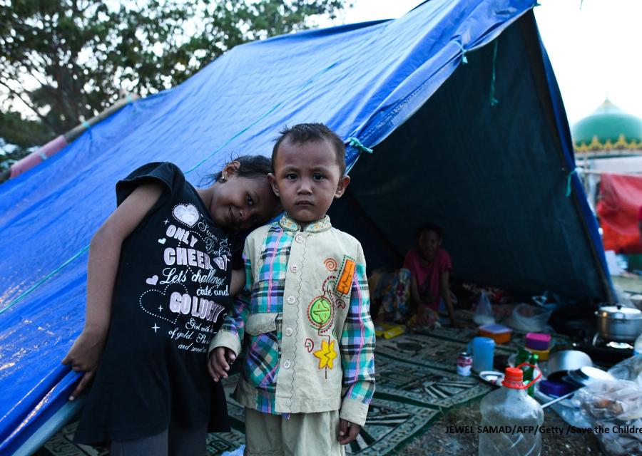 Tsunami Indonesia bambini