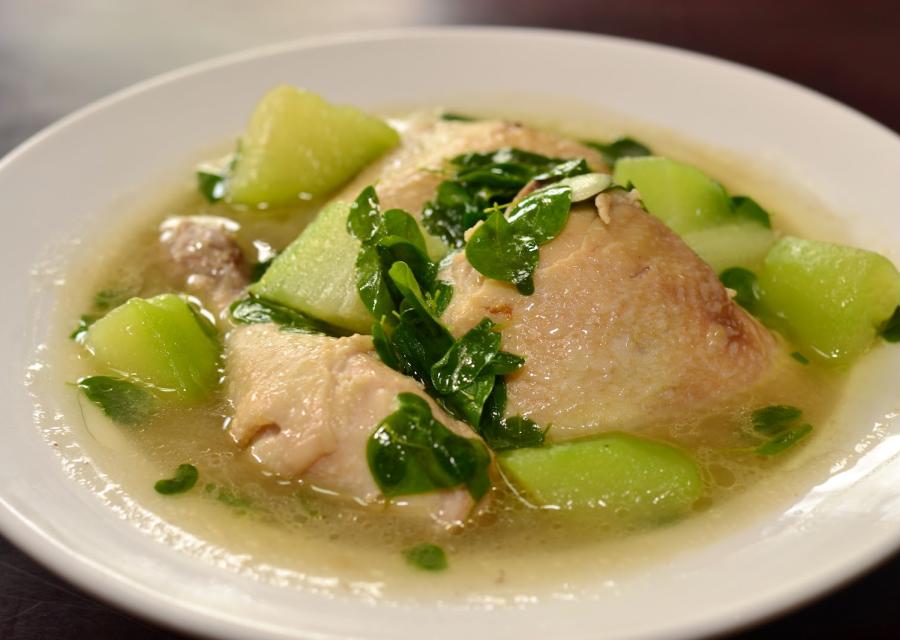 tinolang manok dalle Filippine