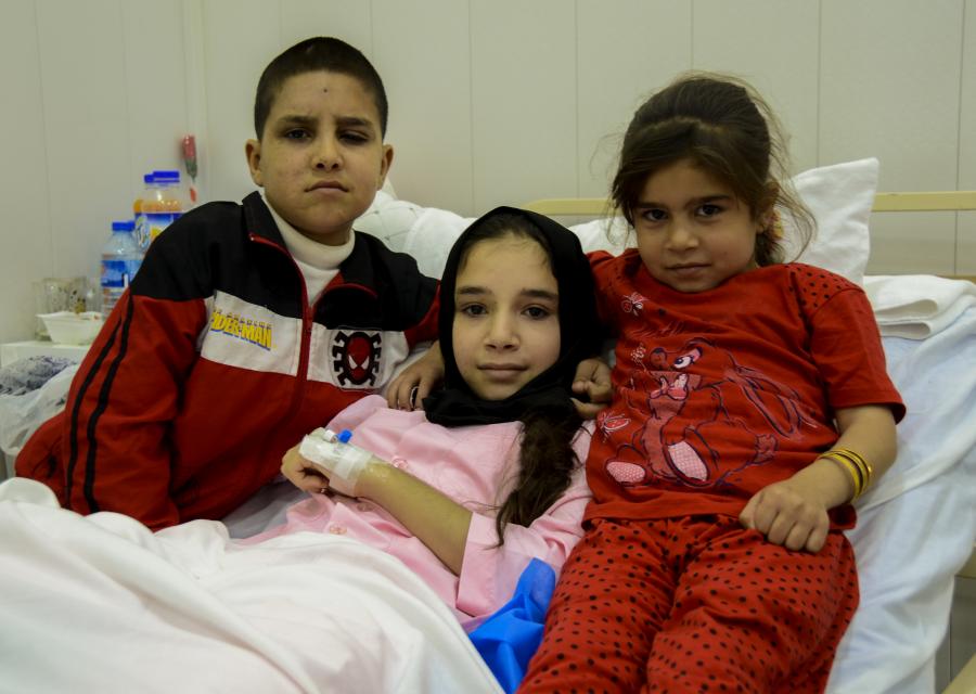 I tre figli di Abid sopravvisuti all'esplosione in Iraq
