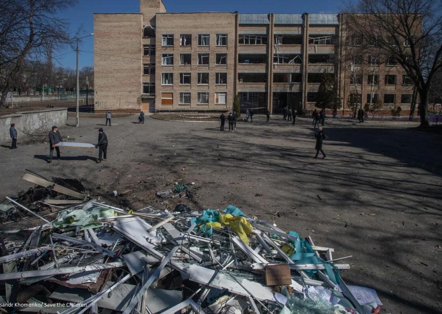 Macerie di scuola distrutta in Ucraina