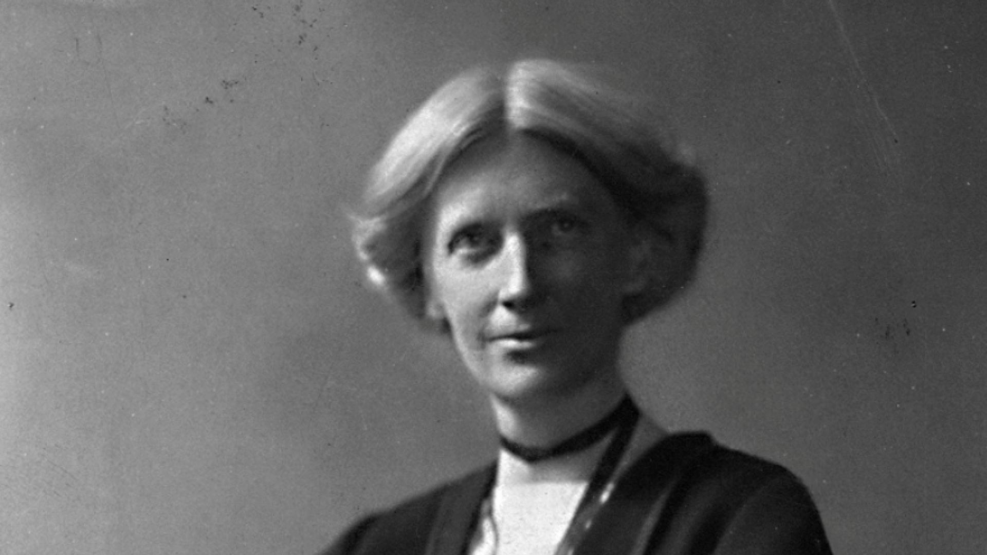 foto in bianco e nero di Eglantyne Jebb, fondatrice di Save the Children